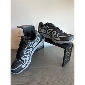 NEW Under Armour Kids Micro G Spine Evo Running Shoes Black Grey Size 4.5Y